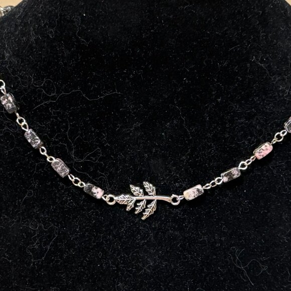 Genuine Gemstone Black Pink Rhodonite w/ Silver Leaf Branch Charm Short Necklace - Picture 3 of 15